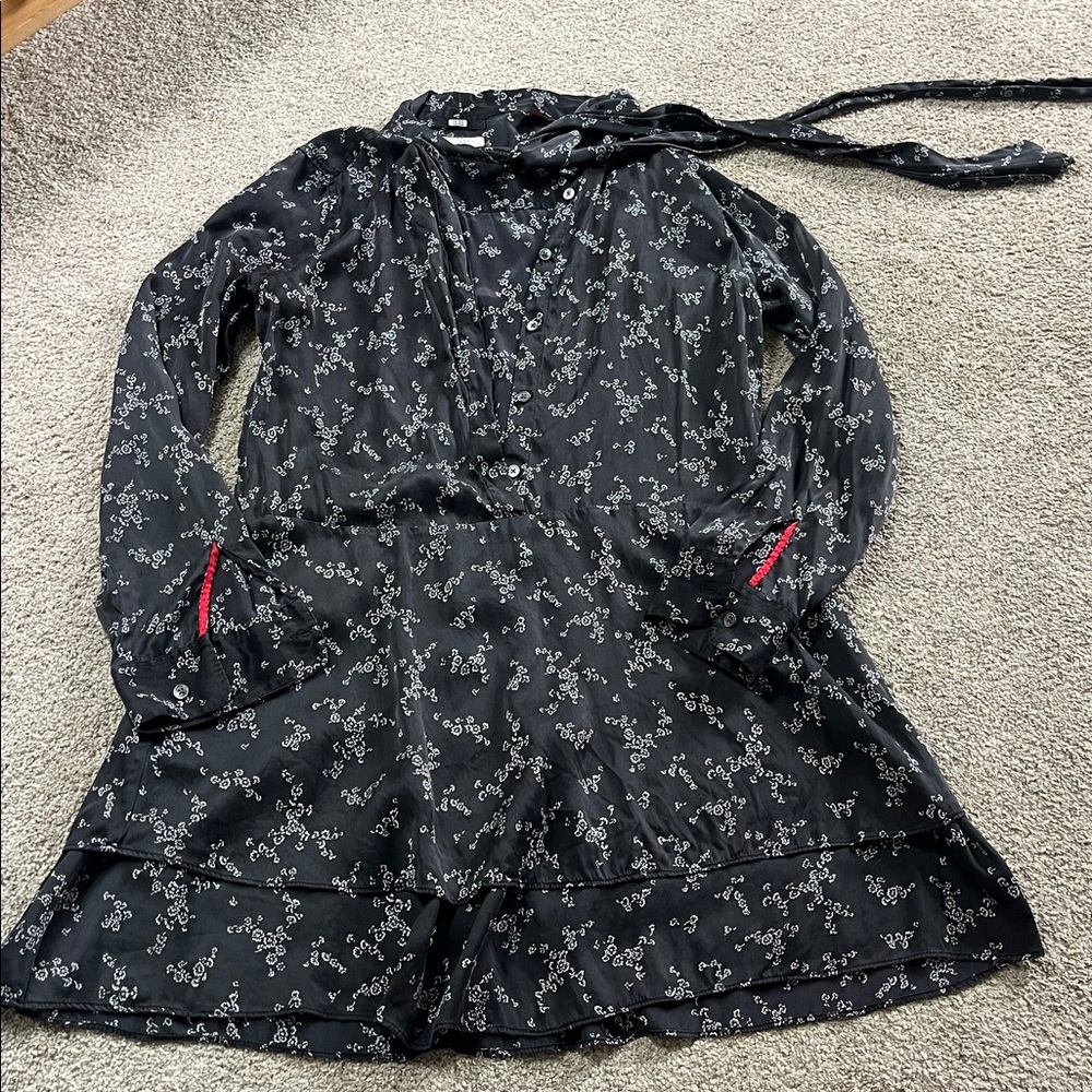 Equipment 100% Unlined Silk long sleeved White Floral Tiered Hem szL Black Dress